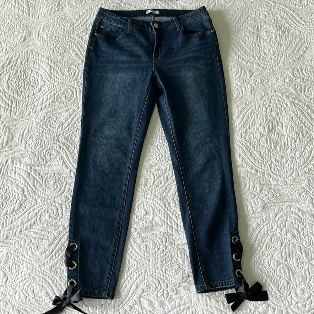 jeans with satin bows